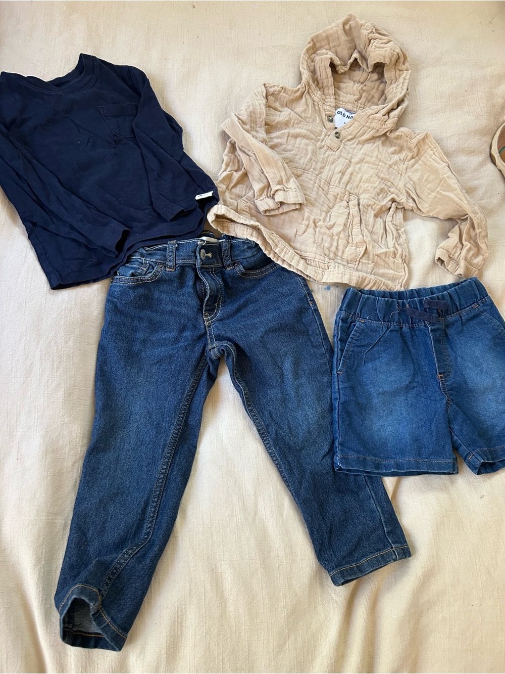 Toddler boy bundle gap, Levi denim, old navy long sleeve , wrangler denim,